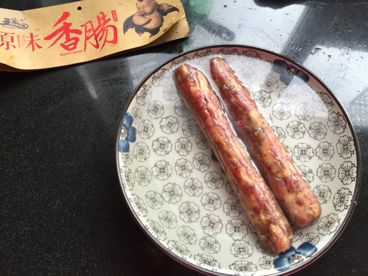 干锅土豆香肠片步骤1