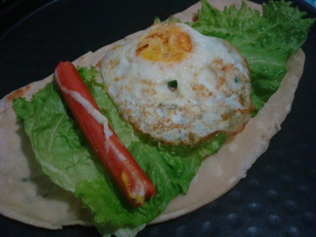 鸡蛋香肠手抓饼步骤8