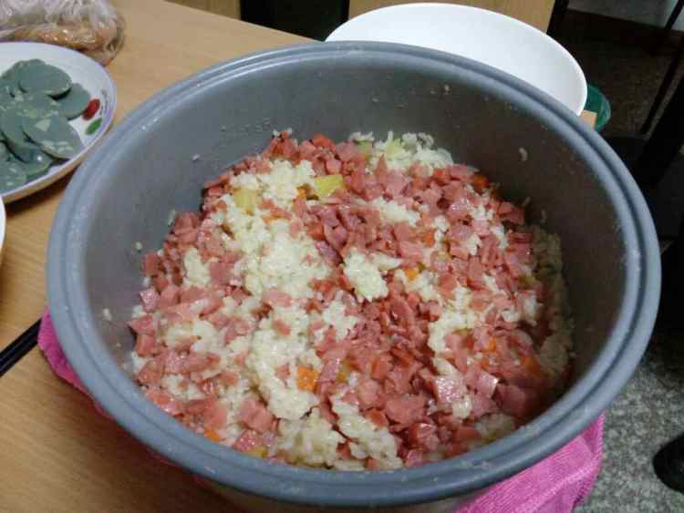 香肠煲仔饭步骤9