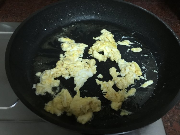 香肠玉米蛋炒饭步骤3