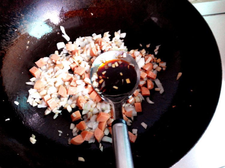 鲍菇炒饭步骤7