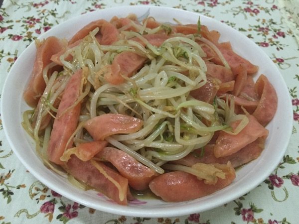 豆芽炒香肠步骤9