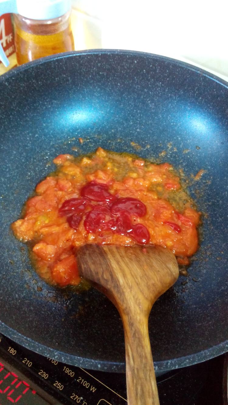 番茄香肠饭步骤5