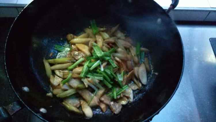 菜梗杏鲍菇炒香肠步骤10