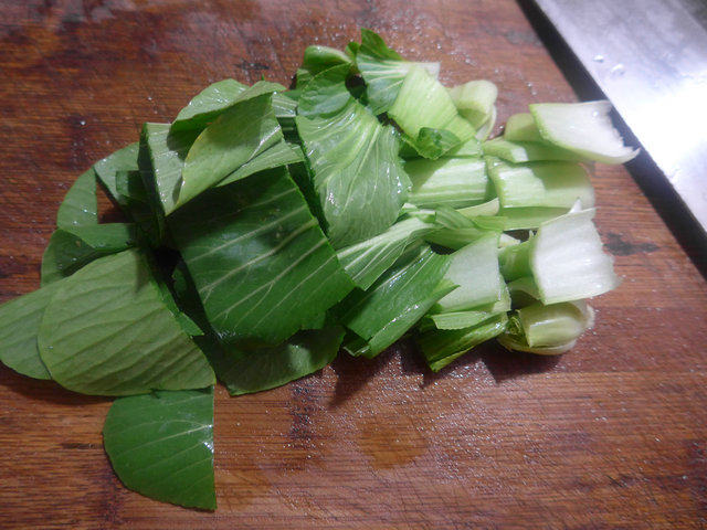 青菜香肠炒莴笋步骤3