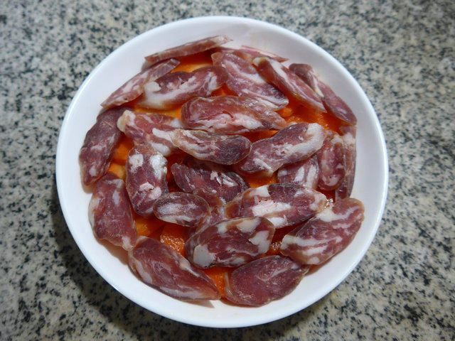 香肠蒸胡萝卜步骤8