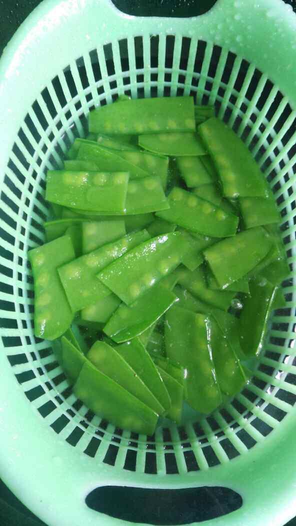 荷兰豆炒香肠步骤5