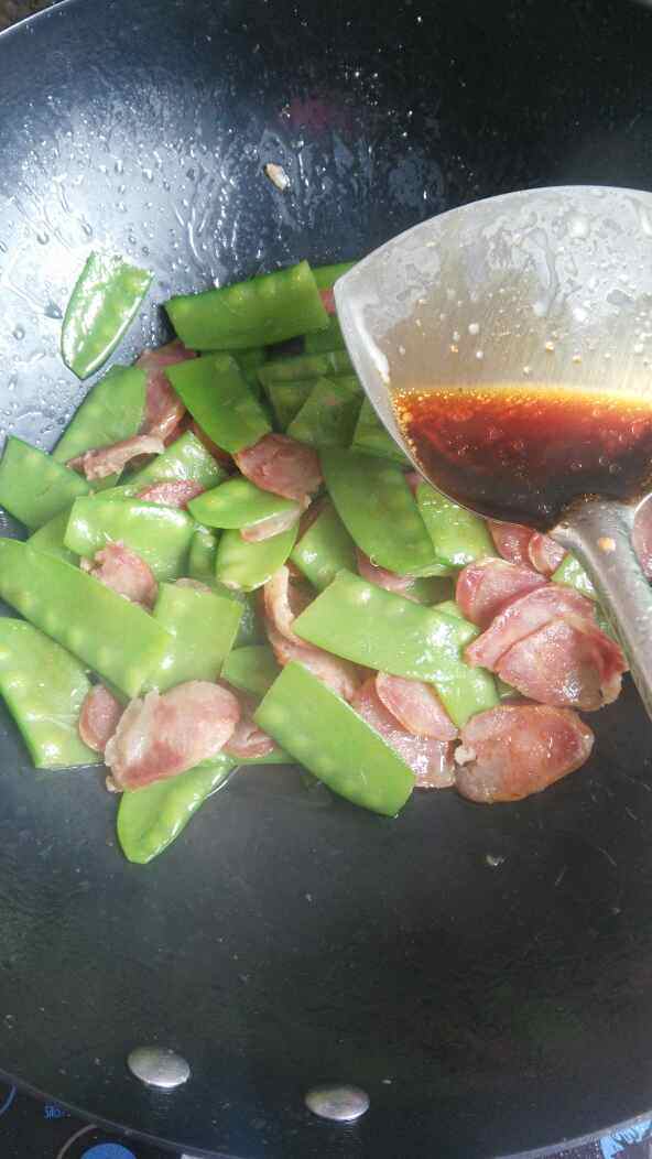 荷兰豆炒香肠步骤10