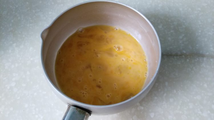 韭菜鸡蛋烫面饺步骤3