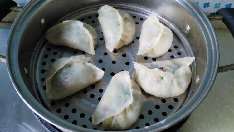 韭菜鸡蛋烫面饺步骤14