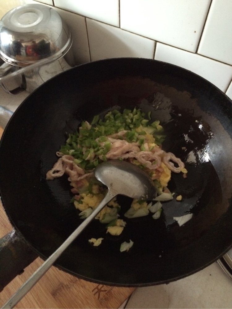肥肠炒饭步骤4