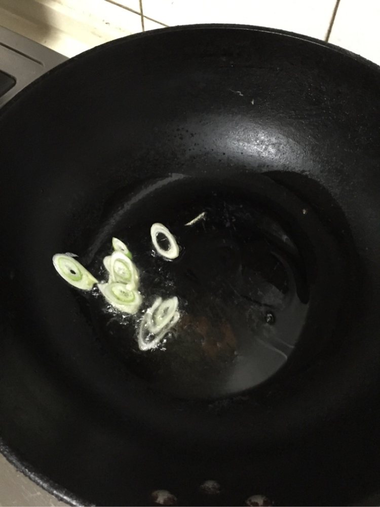 香肠炒蘑、菇步骤5