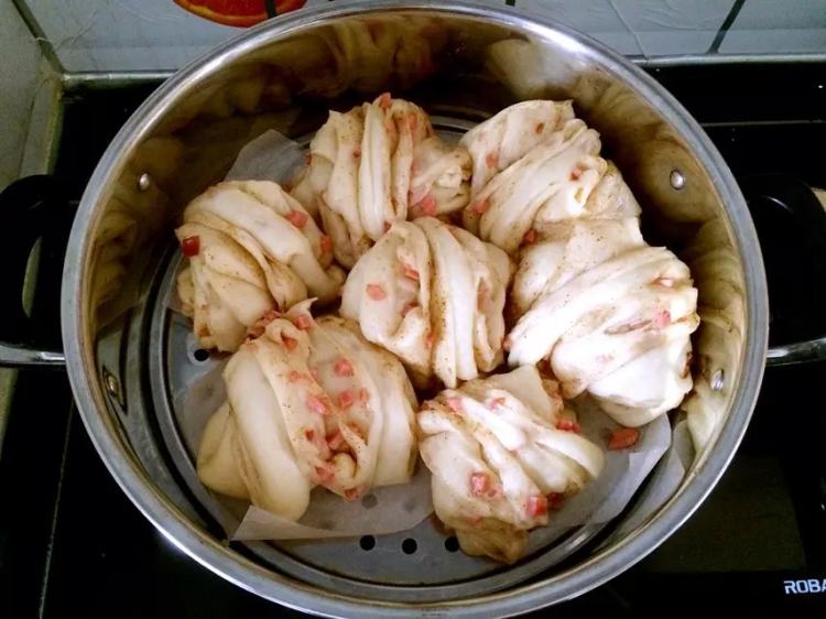 香肠花卷步骤16