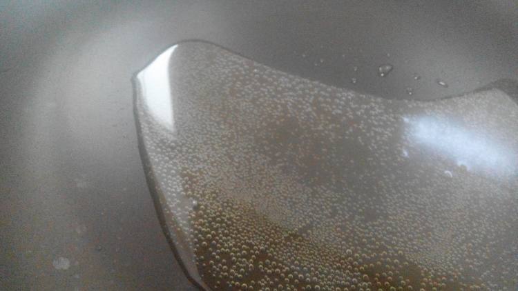 腊肠虾仁鲜蔬炒饭步骤6