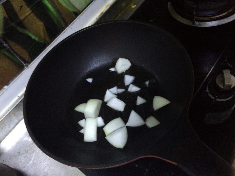 青椒小炒火腿步骤2