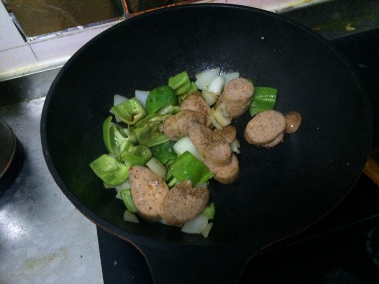 青椒小炒火腿步骤5