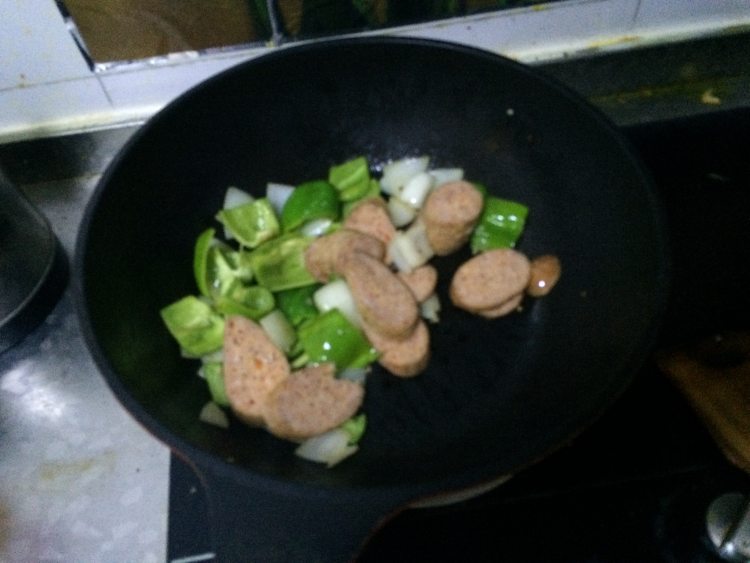 青椒小炒火腿步骤4