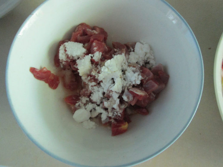 五彩咖喱鸡肉饭步骤2