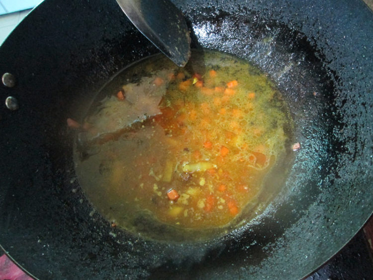 五彩咖喱鸡肉饭步骤10