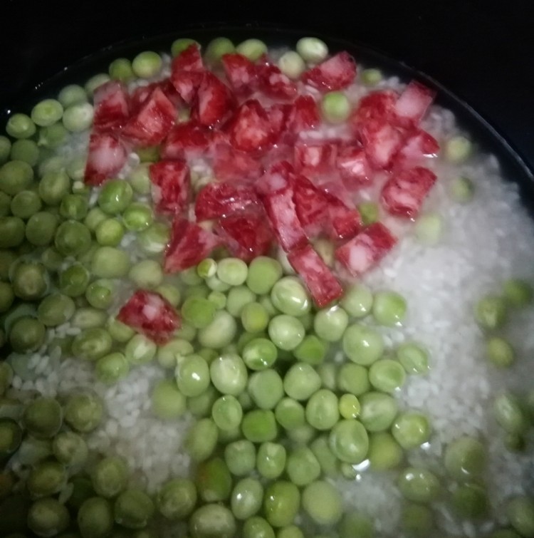 香肠豌豆饭步骤4