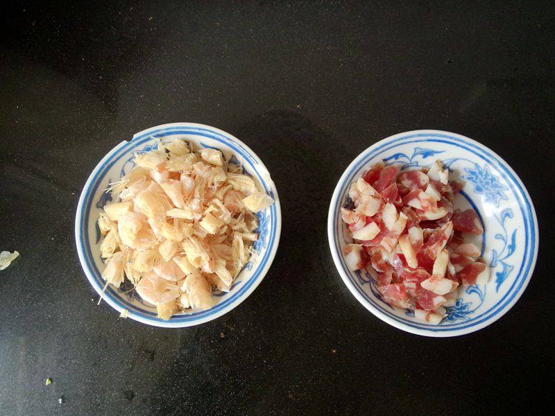 香肠豌豆焖饭步骤3