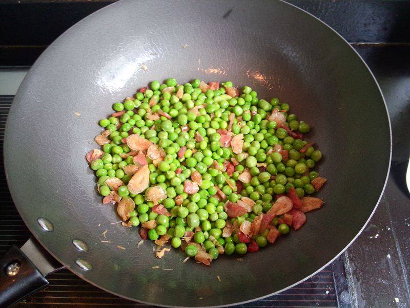 香肠豌豆焖饭步骤8
