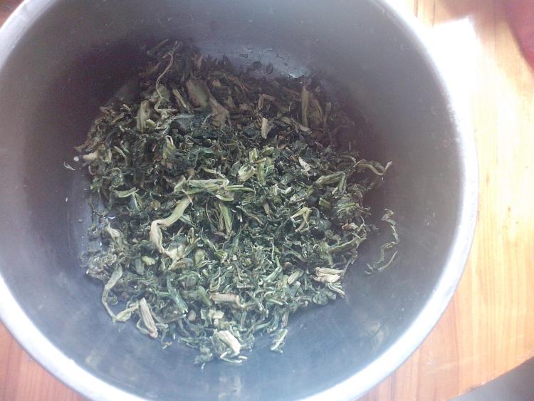 干菜蒸香肠步骤1