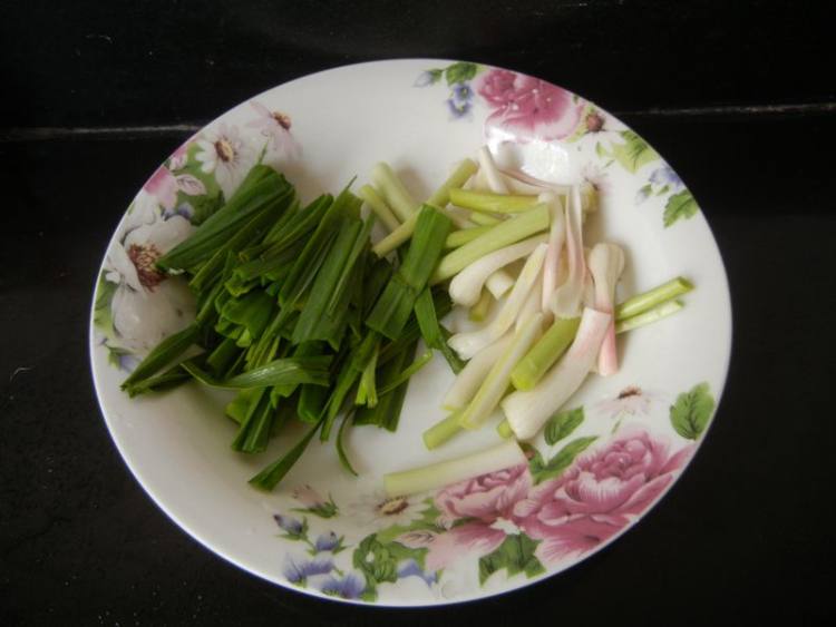 香肠干锅藕片步骤4