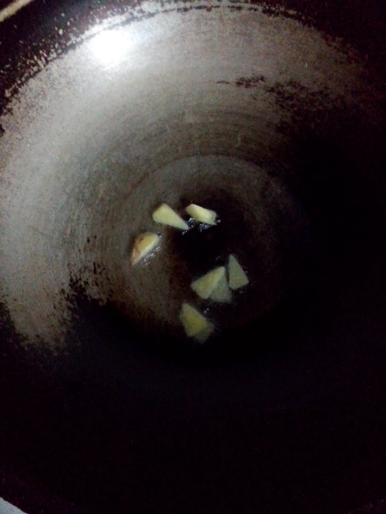 菜梗香肠年糕步骤2