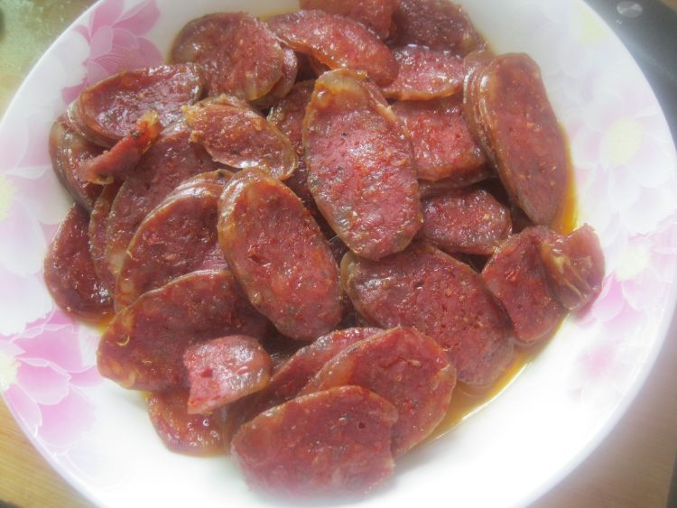 香肠炒香芹步骤5