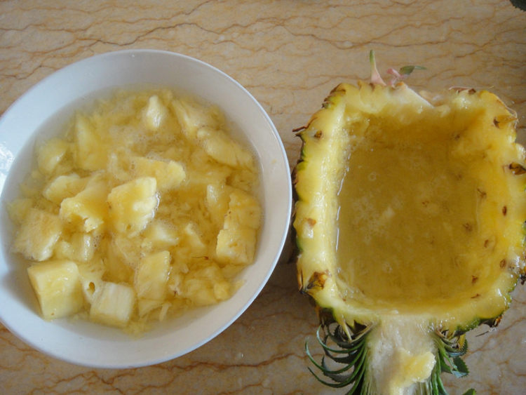 菠萝干贝什锦饭步骤3
