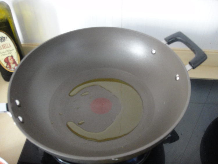 菠萝干贝什锦饭步骤7