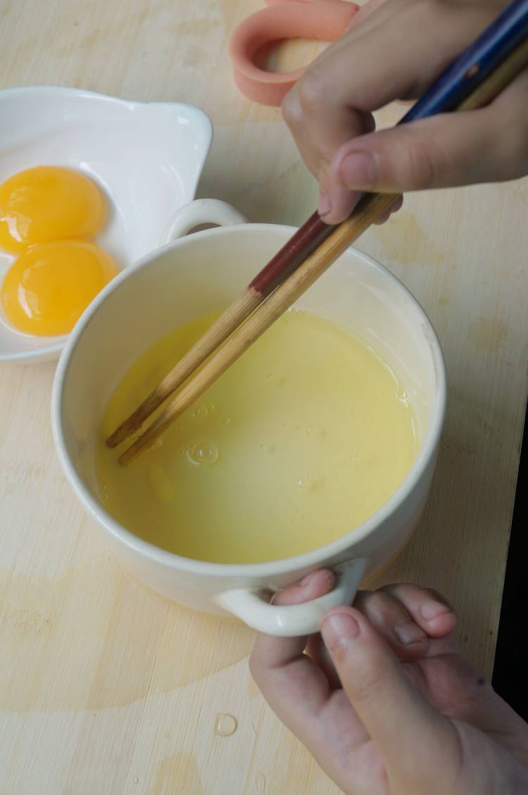 心形香肠煎蛋步骤4
