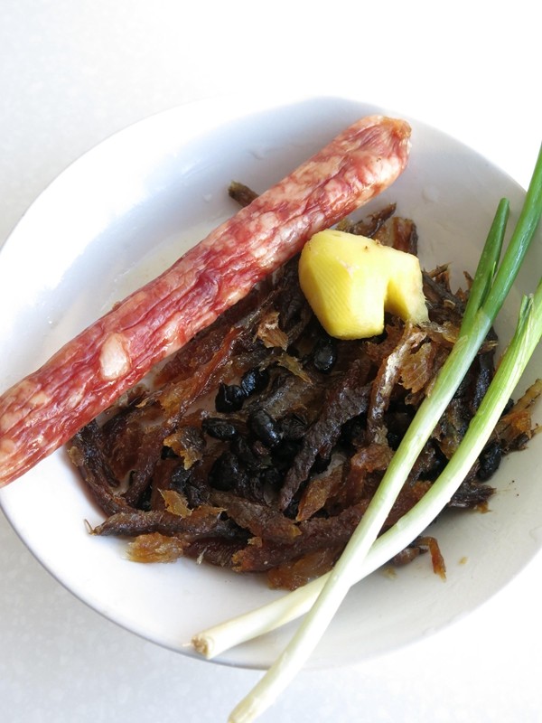香肠土豆胡萝卜片步骤2