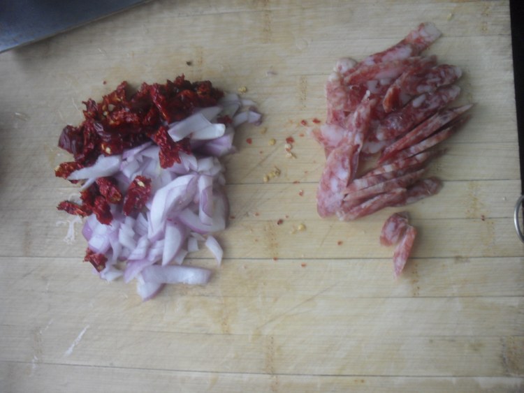 菠菜香肠炖豆腐步骤2