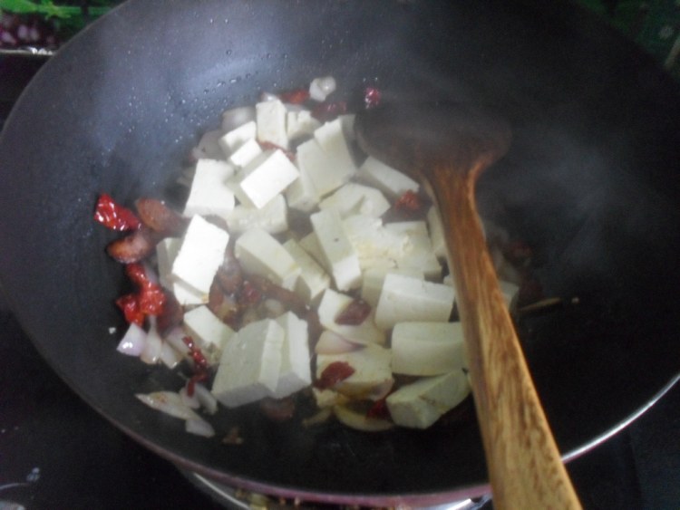 菠菜香肠炖豆腐步骤5