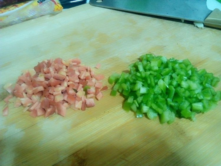 杂蔬香肠炒饭步骤2