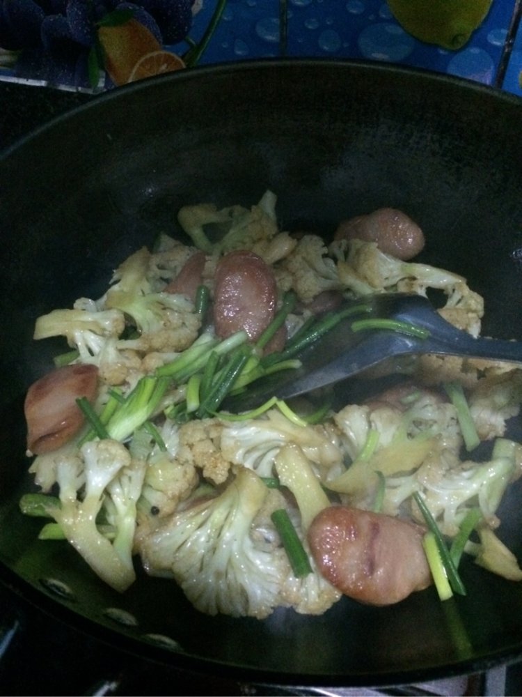 香肠炒花菜步骤9