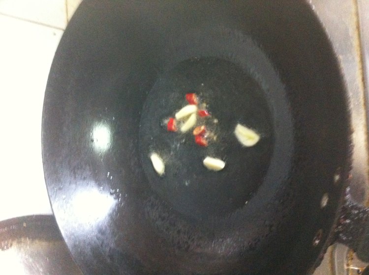 黑木耳茭白小炒步骤5
