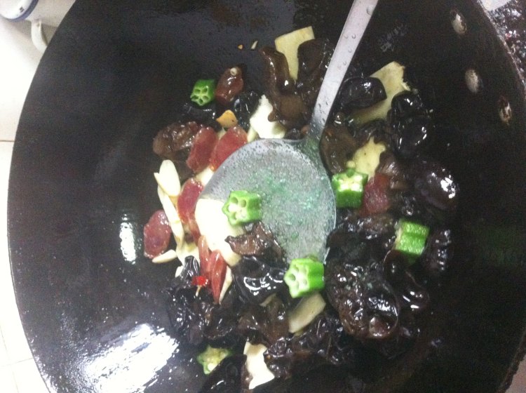 黑木耳茭白小炒步骤8