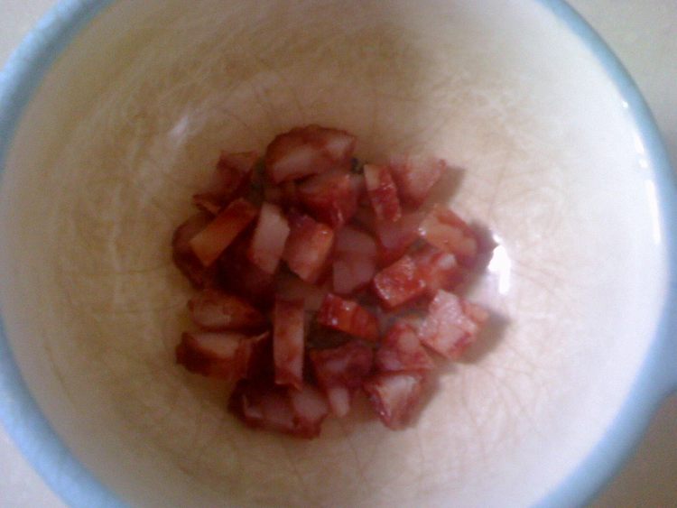 香肠肉末蒸豆腐步骤1