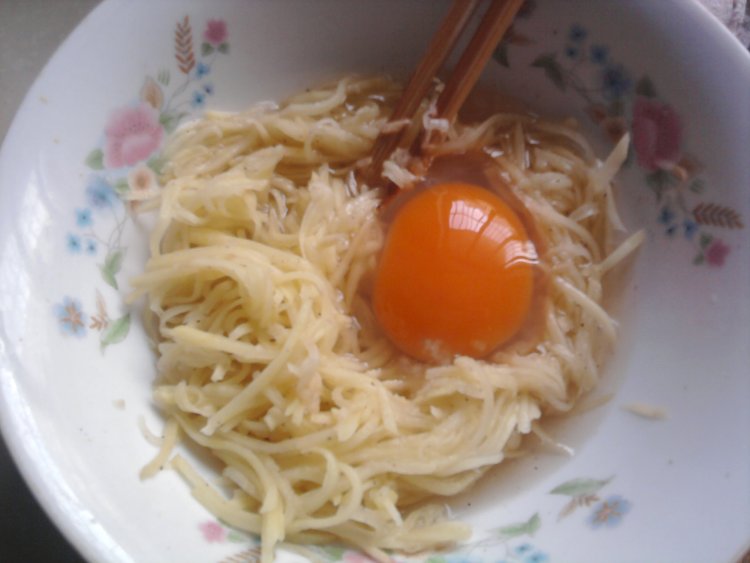土豆香肠饼步骤4