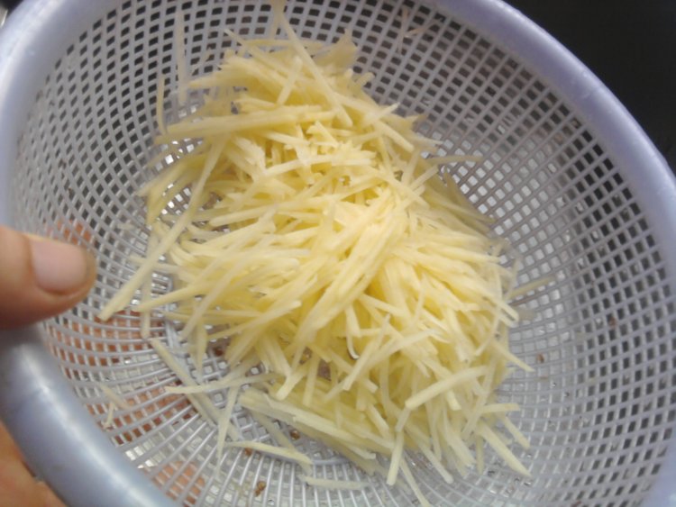 土豆香肠饼步骤2