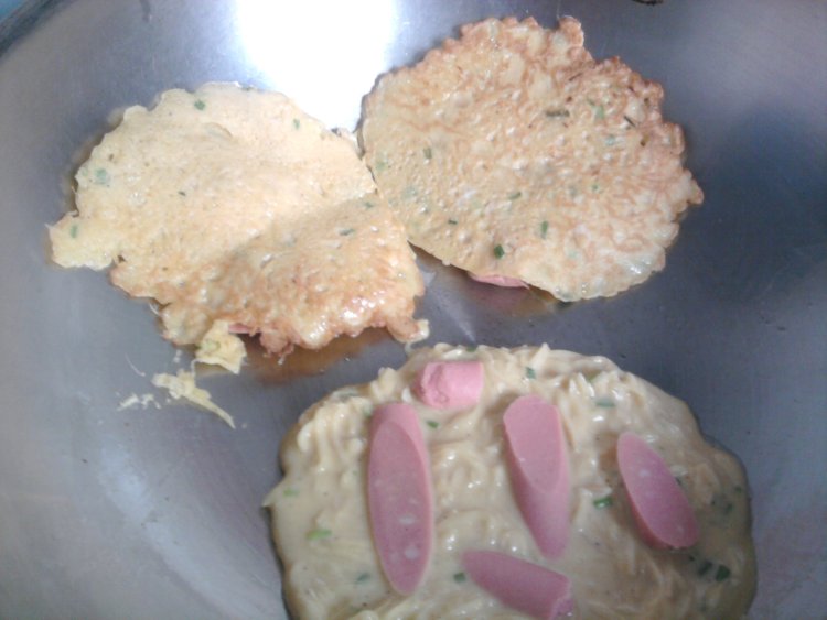 土豆香肠饼步骤10