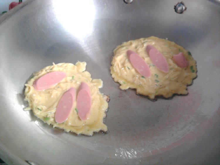 土豆香肠饼步骤9