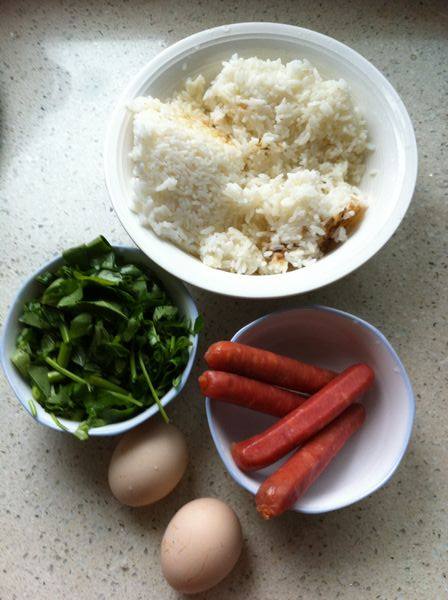 香肠空心菜炒饭步骤1