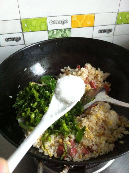 香肠空心菜炒饭步骤7