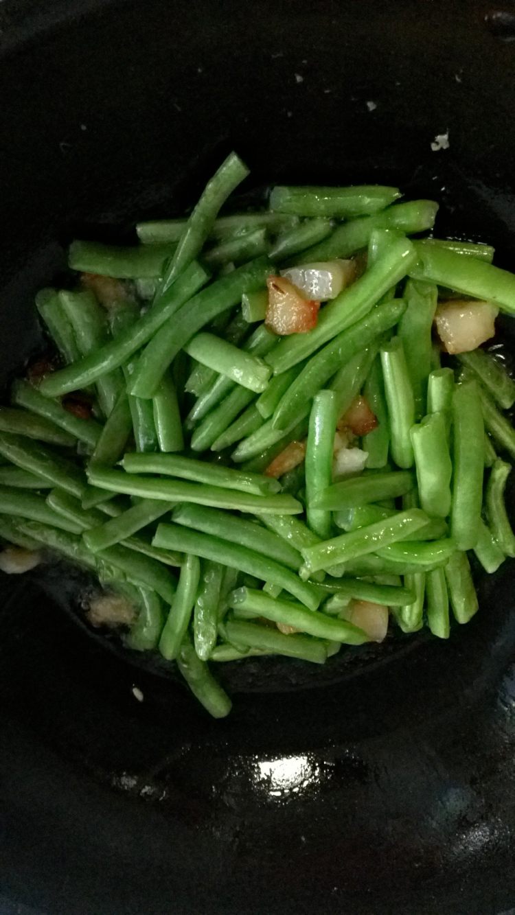 香肠煸四季豆步骤4