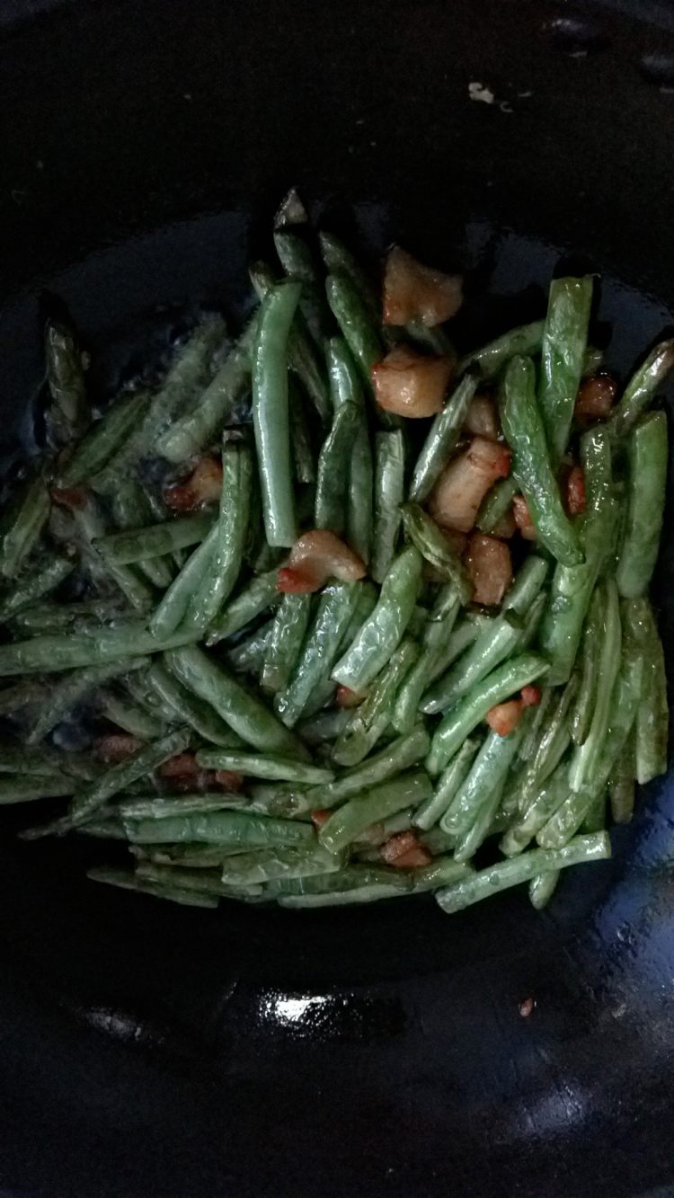 香肠煸四季豆步骤5