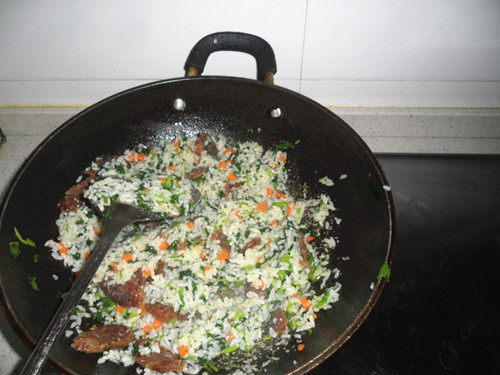 香肠青菜炒饭步骤8